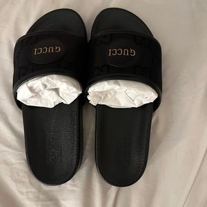 Gucci Off the Grid black slides size 7